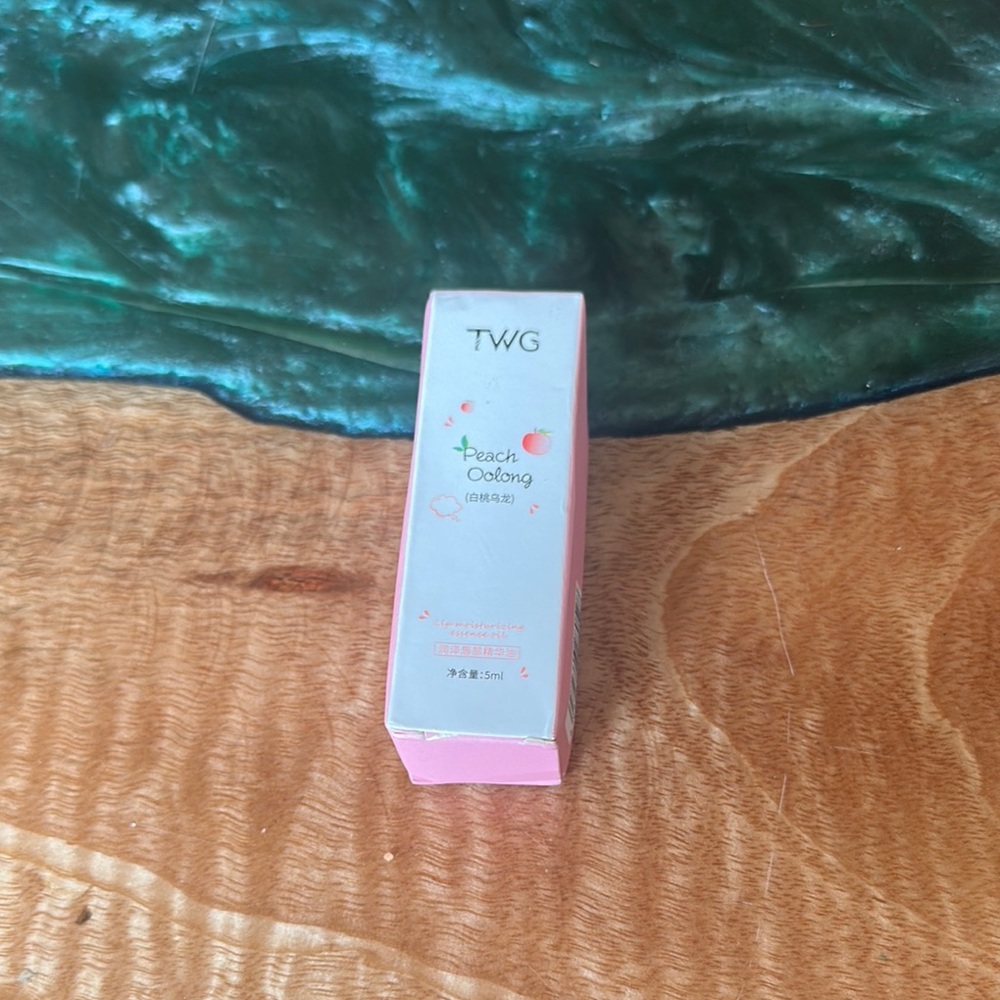 Pink Glossy Lip Balm Makeup